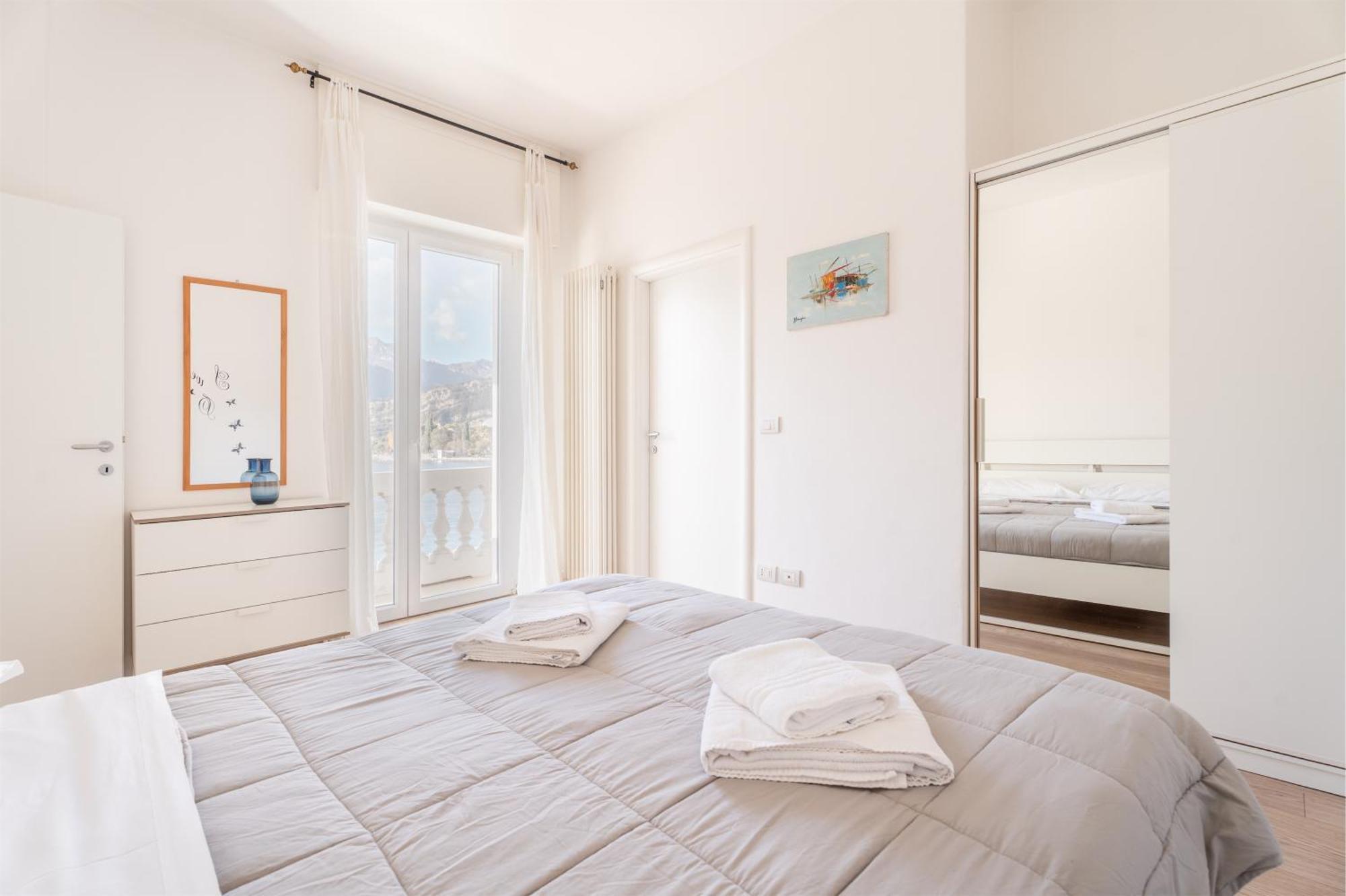 Lake Sensation - Garda Lake View Torbole Sul Garda Exterior photo