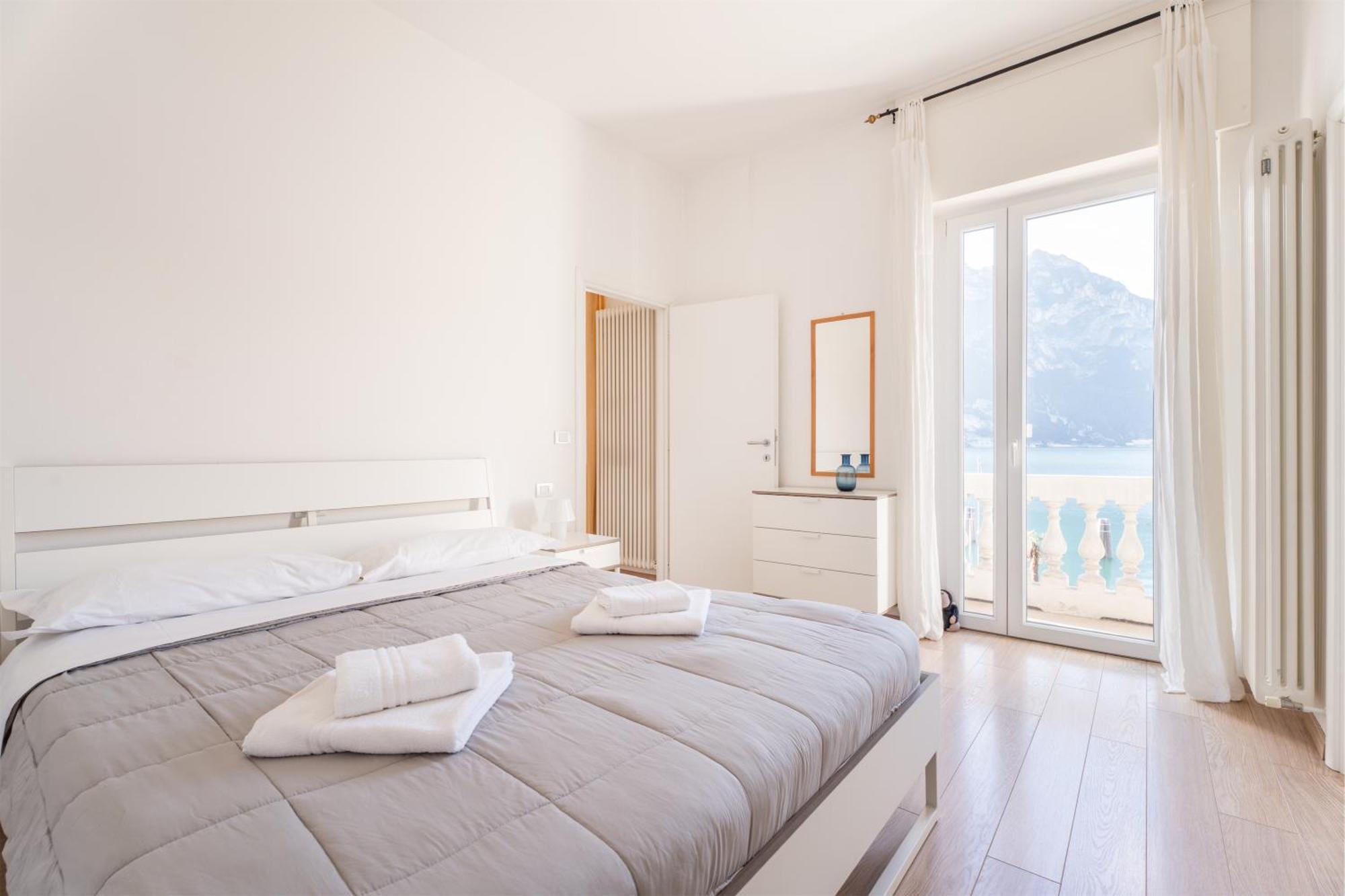 Lake Sensation - Garda Lake View Torbole Sul Garda Exterior photo