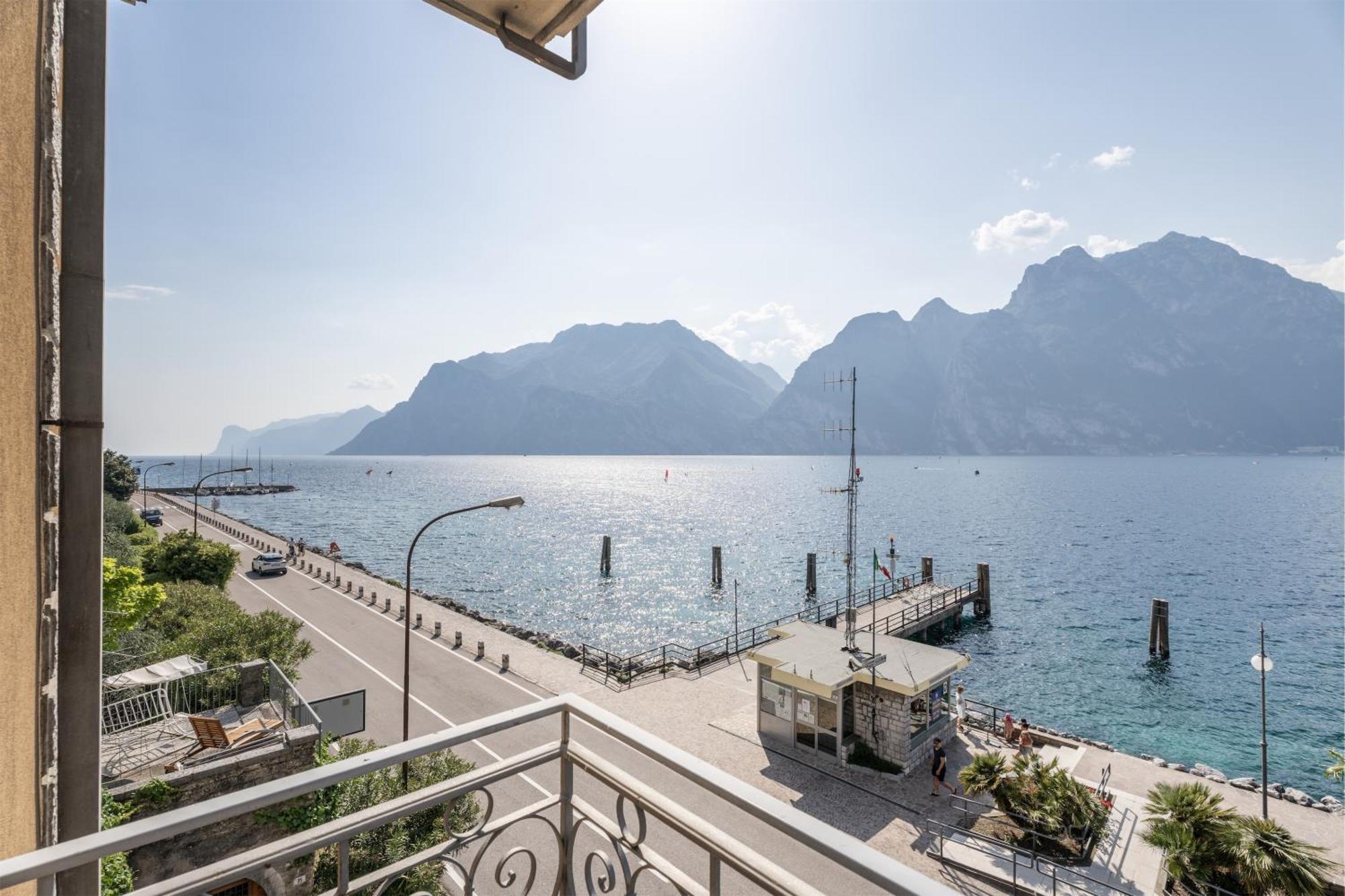 Lake Sensation - Garda Lake View Torbole Sul Garda Exterior photo